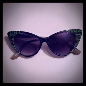 Cheetah print cat eye sunglasses